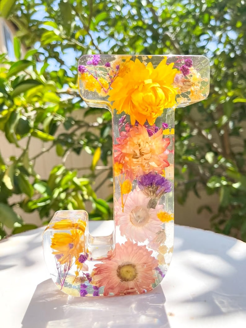 Handmade Floral Resin Night Light ~ Bring artistic light to your home effortlessly.