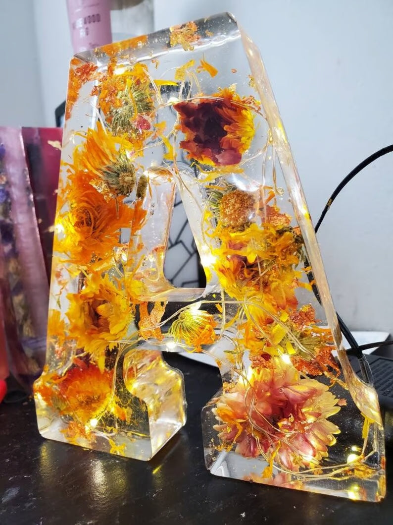 Handmade Floral Resin Night Light ~ Bring artistic light to your home effortlessly