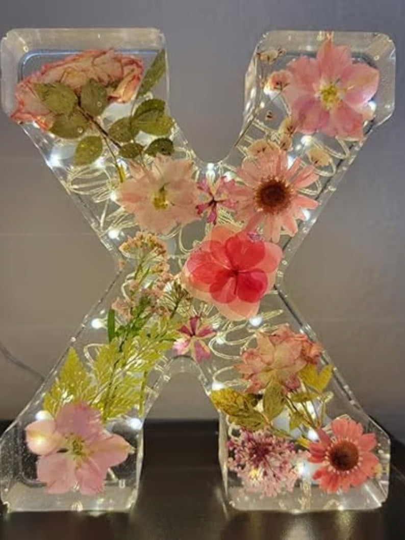 Handmade Floral Resin Night Light ~ Bring artistic light to your home effortlessly