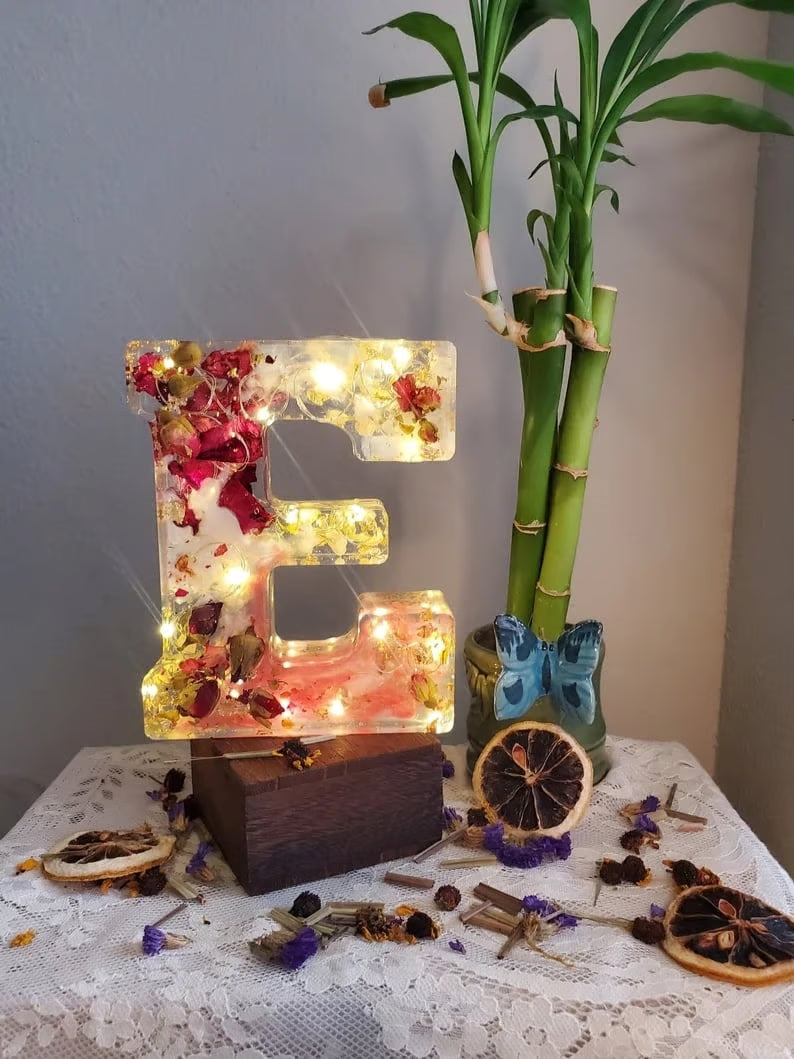 Handmade Floral Resin Night Light ~ Bring artistic light to your home effortlessly